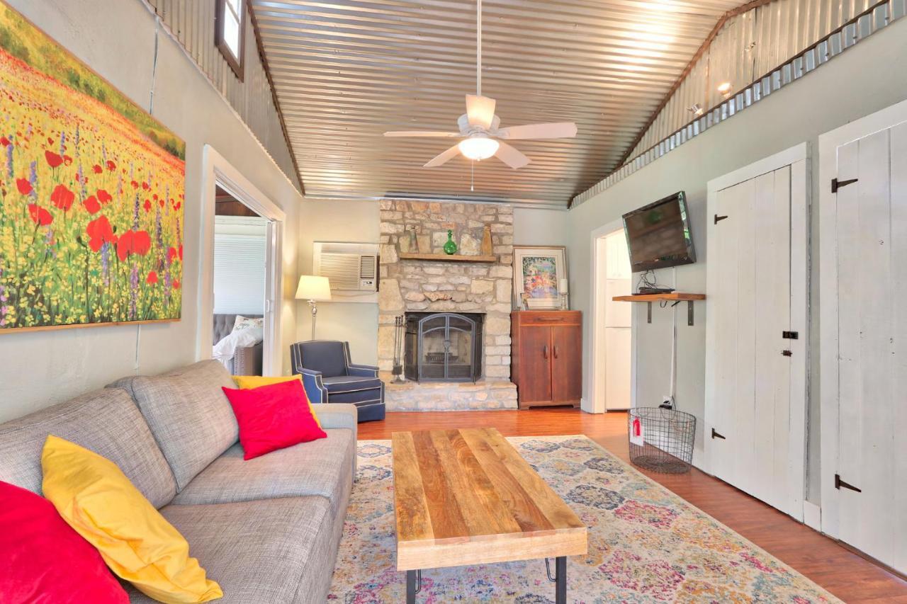 Creekside Cabins - The Getaway Βίλα Wimberley Εξωτερικό φωτογραφία