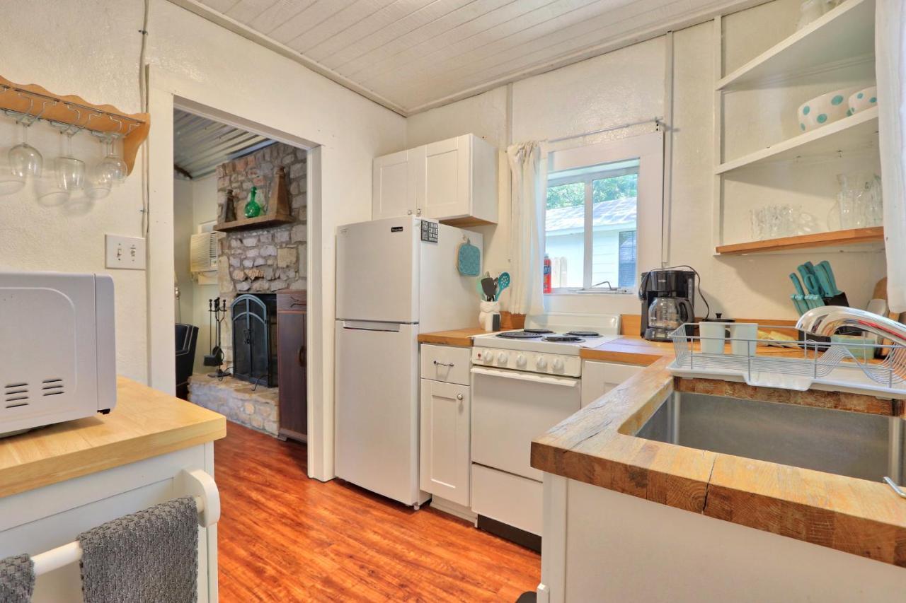 Creekside Cabins - The Getaway Βίλα Wimberley Εξωτερικό φωτογραφία